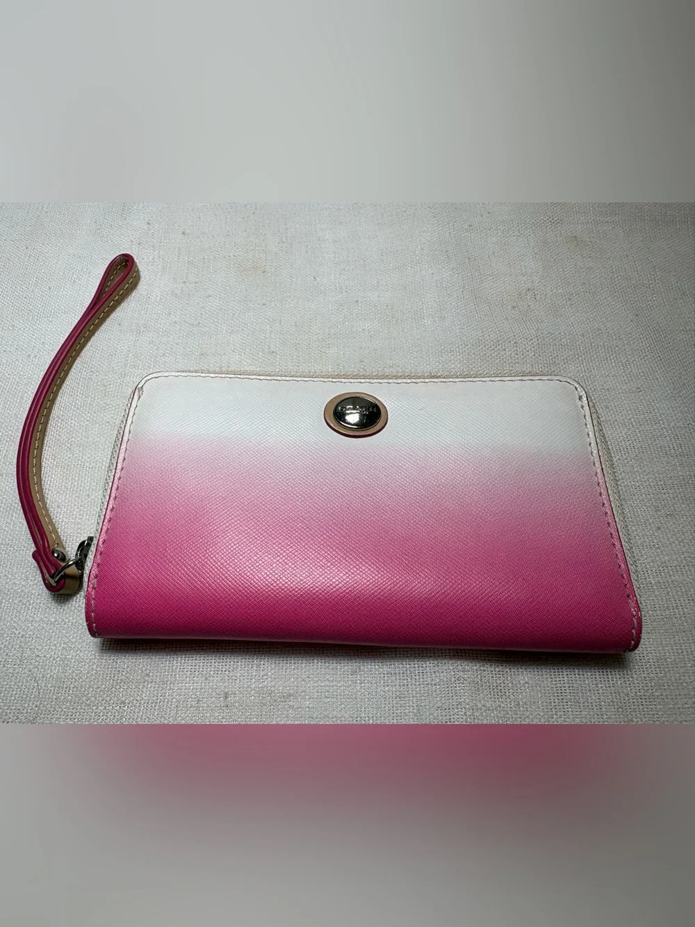 Coach Peyton Pink White Ombre Saffiano Leather Zip Around Wristlet Wallet EUC